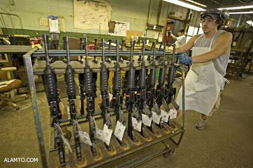 عکس هایی از کارخانه تولید سلاح M16